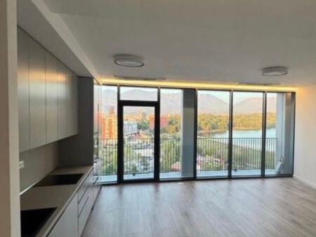 Ufficio con vista sul lago