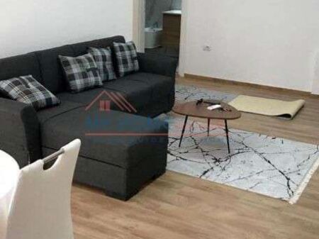 Apartament 1+1 me Qira Kompleksi Panorama ne Tirane