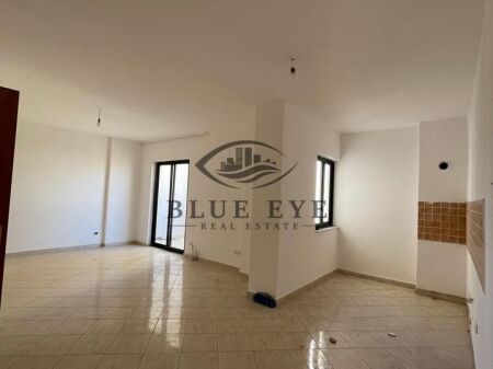 Apartament 2+1+2 për Shitje – Pranë Ish Fabrikës së Bukës, Durrës