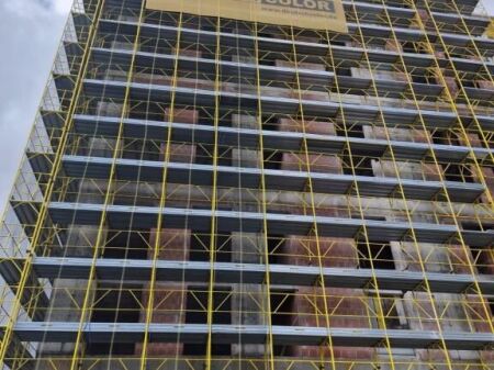 Apartament per shitje 2+1 te Tirana Entry 2