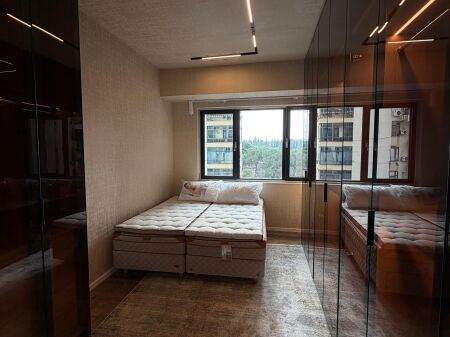 Shitet apartament 2+1 + 2 tualete Ambassador 3, prane stadiumit air albania