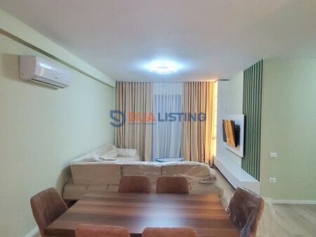 Affittiamo appartamento 2+1+2 con parcheggio presso Met Invest, Lago Secco.