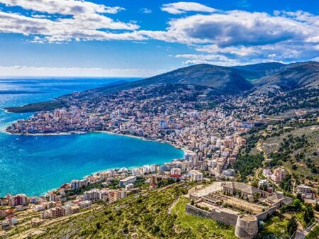 🏡 Shitet Truall në Sarandë – Mundësi e Shkëlqyer Investimi