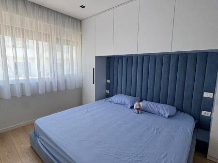 Shitet apartament ne qerret ne vije te pare