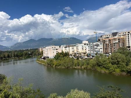 Shitet, Apartament 2+1+2, Liqeni i Thatë,Tiranë