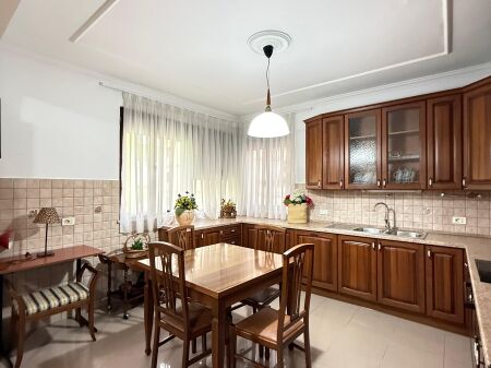 Apartment 2+1+2 with balcony for rent in the Blloku area