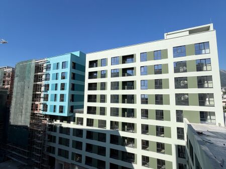 Shitet apartament 3+1+2 tualete & depo Splendor Residence , porcelan