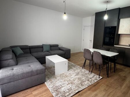 Super apartament me qera Univers City