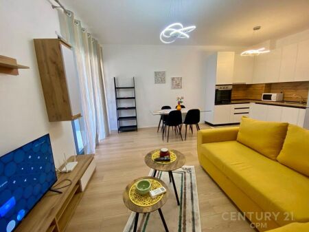OASIS , UNAZA E RE JAPIM ME QIRA APARTAMENT 1+1 + GARDEROBE bot143246
