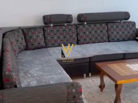 JEPET APARTAMENT 1+1 ME QIRA TE RRUGA E DIBRES 40.000 LEKE