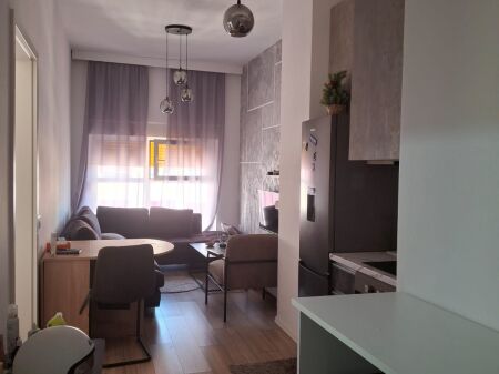 🏡 Apartment 1+1 + Parking Spot for Rent – 📍 Ali Demi Mangalem 21💰 Price: 50,000 Lek/Month