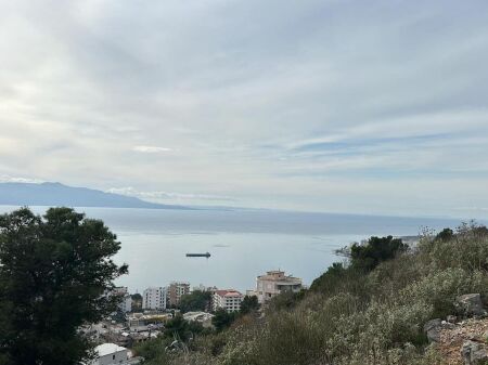 🏡 Shitet Truall në Sarandë – Mundësi e Shkëlqyer Investimi