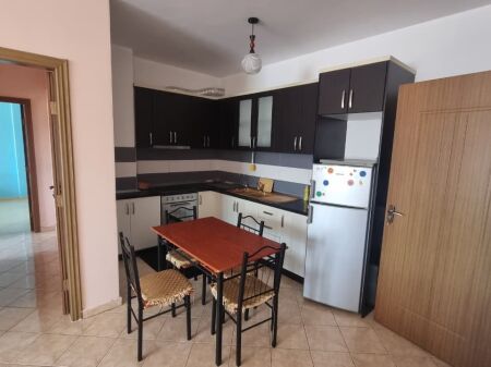 APARTAMENT 2+1 +2 TUALETE ME QERA NE YZBERISHT