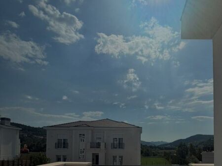 Villa with swimming pool for sale rolling hills 2