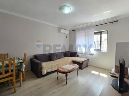 AFFITTASI APPARTAMENTO 1+1 IN VIA MYSLYM SHYRI!