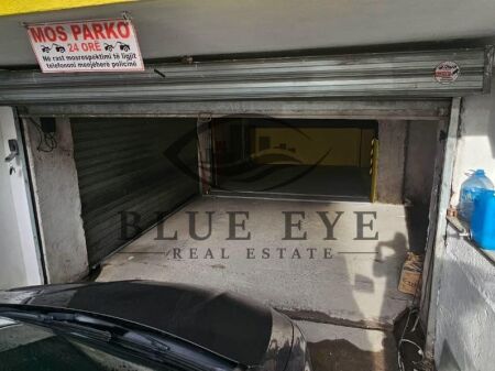 Garage for Sale in Neighborhood 4