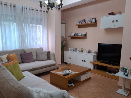 Shitje | Apartament 2 + 1 | Komuna e Parisit | 180000 €
