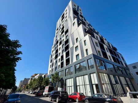 AMBIENT 358.5 METRA OPEN SPACE BUZE RRUGES BARRIKADAVE PER QIRA!