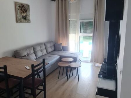 For rent 2+1 Ali Demi Residenca Kadiu 50,000 leke