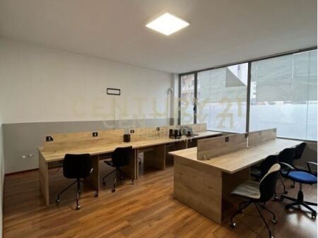 Spazio Commerciale in Affitto a Kazazi, Durrës - 800€ | 160 m²