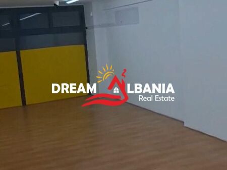 Jepet dyqan dyblex me qera ne rrugen Islam Alla, Tirane (ID 42711089)