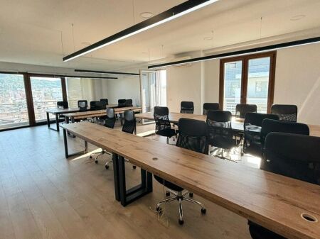 🏢✨ Spazio Ufficio in Affitto – Delijorgji ✨🏢