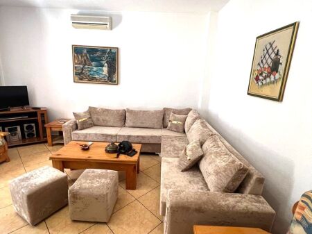 🏡 Affittasi appartamento 2+1 presso Komuna e Parisit vicino a Big Market Dielli, 500 mila lek