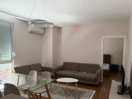 Affitto | Apartament 2 + 1 | Rruga Mahmut Fortuzi | 750 €/mese