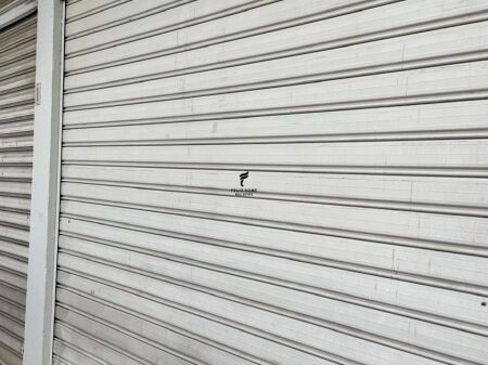 SHOP FOR RENT 36 M2 MYSLYM SHYRI 40,000 LEKE FH-80016