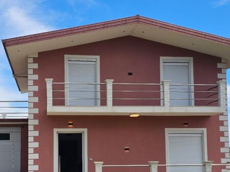 🏡 **SUPER VILË LUKSOZE ME QERA – SHËNAVLASH, DURRËS**