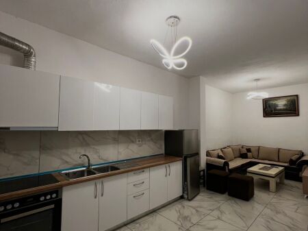 Apartment 2+1. 37000 leke.Siri kodra Street
