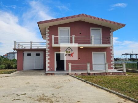 🏡 SUPER VILË LUKSOZE ME QERA – SHËNAVLASH, DURRËS
