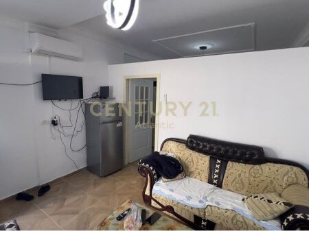 Garsoniere 1+1 Për Shitje në Plazh Hekurudha, Durrës