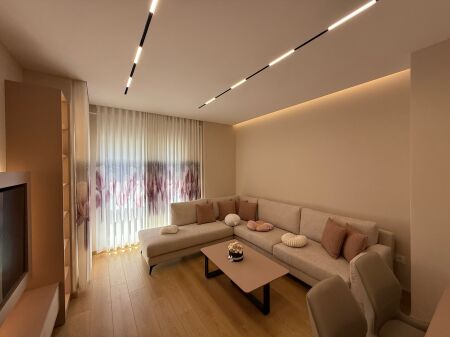 Apartament 2+1+Post Parkimi me qira tek Zogu i Zi