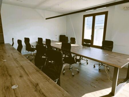 🏢 **Spazio Ufficio in Affitto – Delijorgji**