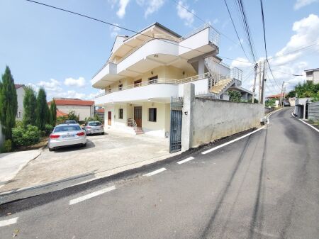 Apartment 2+1+2 for rent in Sauk/ Villas Area.