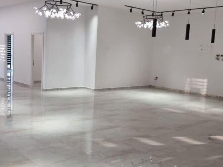 🏢✨ LOCALE COMMERCIALE IN AFFITTO – FARMACIA 10 ✨🏢