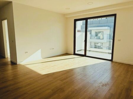 🏢 **Spazio Ufficio in Affitto – Delijorgji**