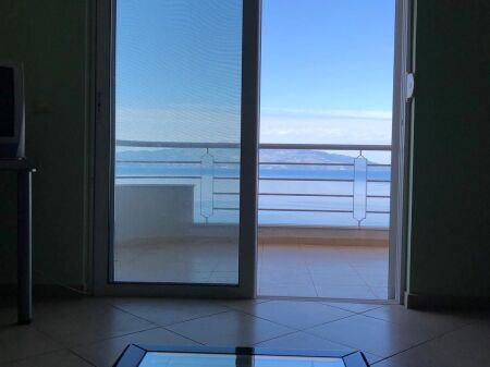 Appartamento 2+1 in vendita a Saranda, con vista mare