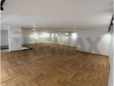 Ambient Duplex me qira te Kompleksi Delijorgji