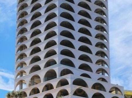 🏢 ZYRË ELITARE ME QIRA – QENDRA E TIRANËS 📍 Sheshi Skënderbej | zona e Sahatit | Book Building