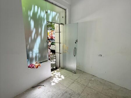 Rent, Business premises, Don Bosko, 35,000 Lek/month