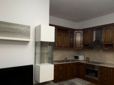 Jepet me qira apartament 1+1 në Sauk 300 Mije Leke
