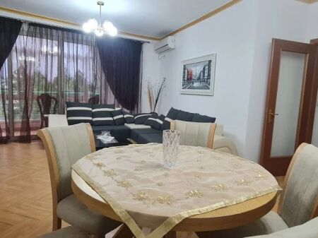 🏢Don Bosko,prane Bar Ardea  jepet me qera apartament 2+1,i mobiluar 66,000Leke