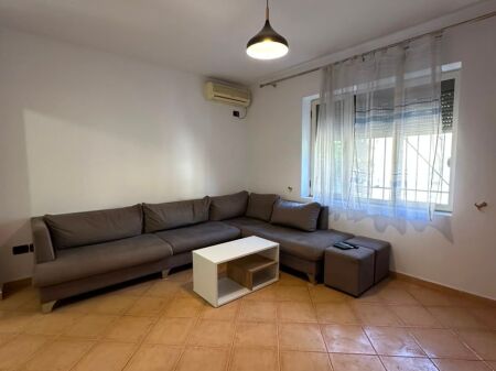 Apartament 2+1 me qira Stacioni Trenit