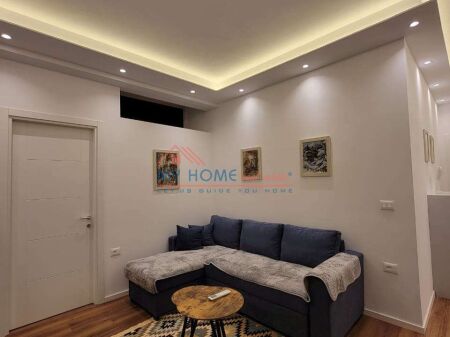 Apartament 1+1 Me Qera Tek Mozaiku ne Tirane
