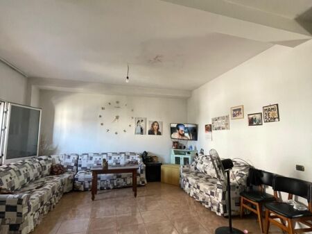 Shtepi private 2+1 plus dy ambjente biznesi për Shitje bashke në Durrës, Ish këneta