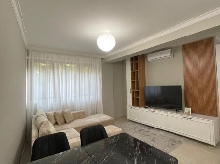 Jepet me qira apartament 1+1+post parkimi