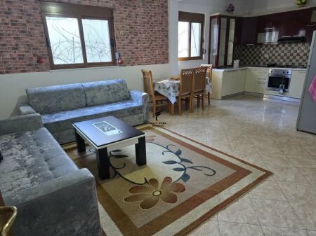 APARTAMENT ME QERA 1+1 VILAT GJERMANE 45.000 LEKE FH-80116