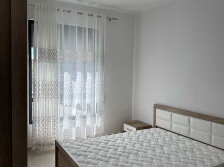 Jepet Me Qera Apartament 2+1+2 Tualete + 1 Ballkon